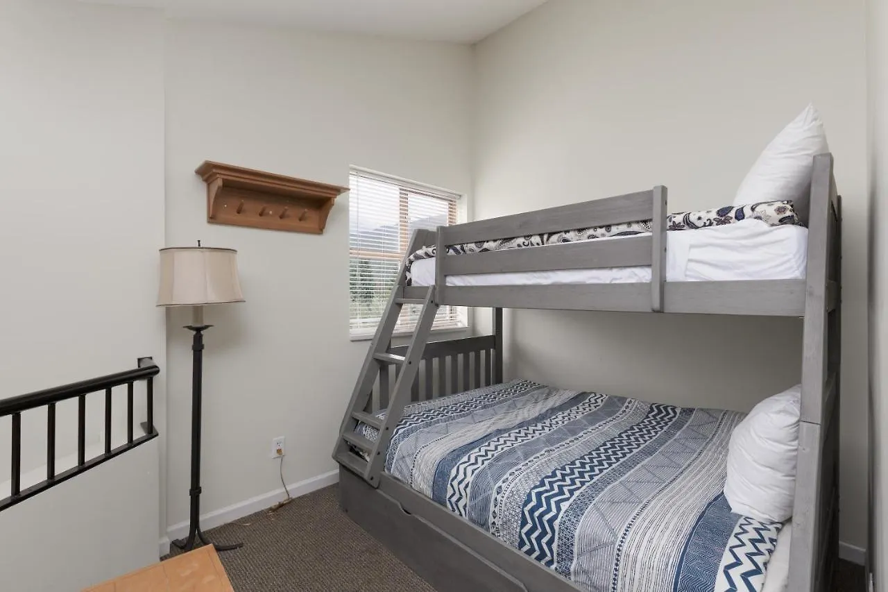 Tyndall Stone Lodge By Cozystay Signature Whistler Holiday home
