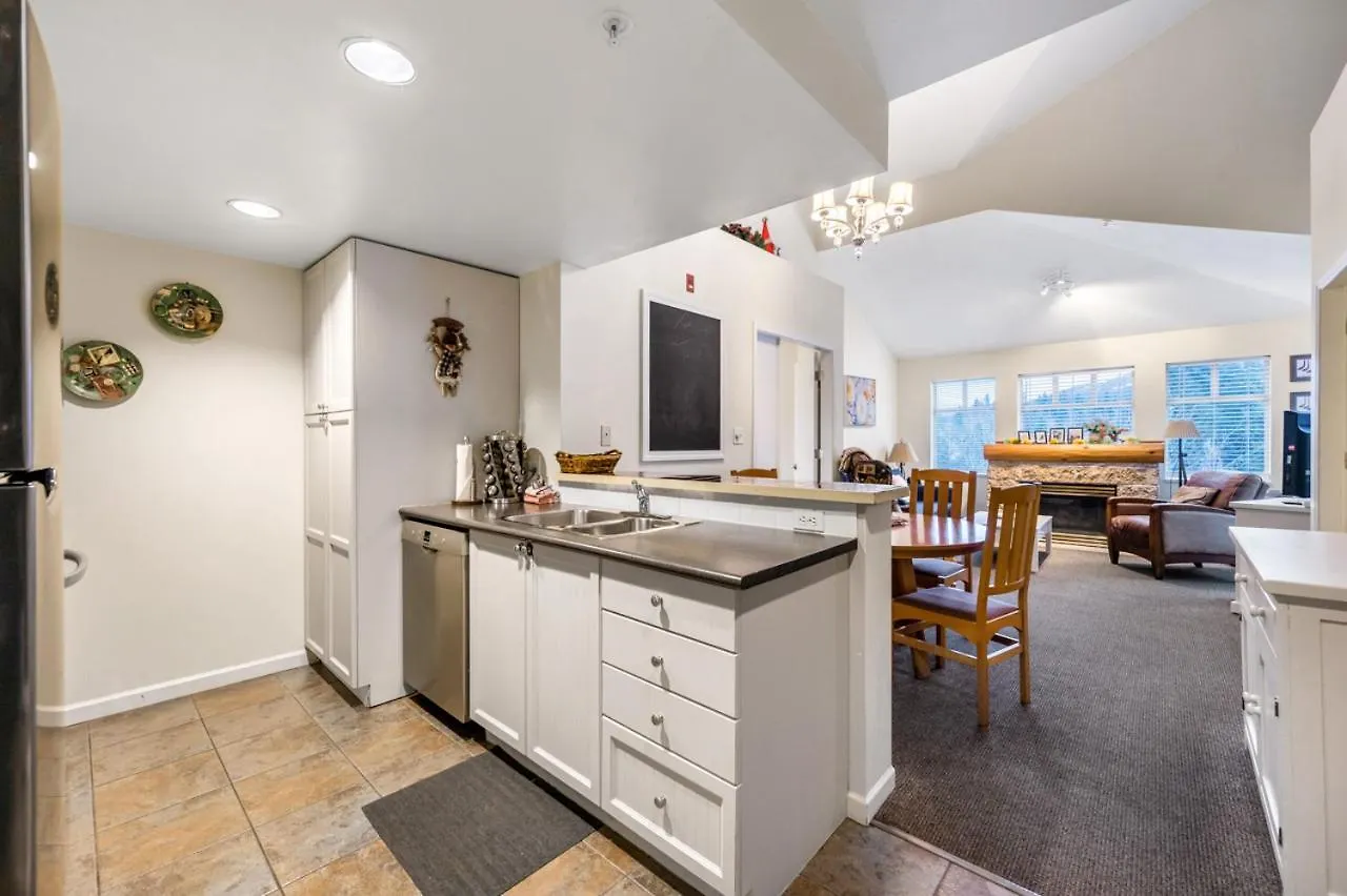 Tyndall Stone Lodge By Cozystay Signature Whistler Holiday home